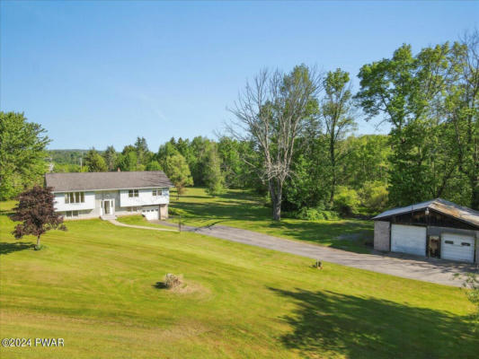 319 TRAILS END RD, HONESDALE, PA 18431, photo 4 of 38